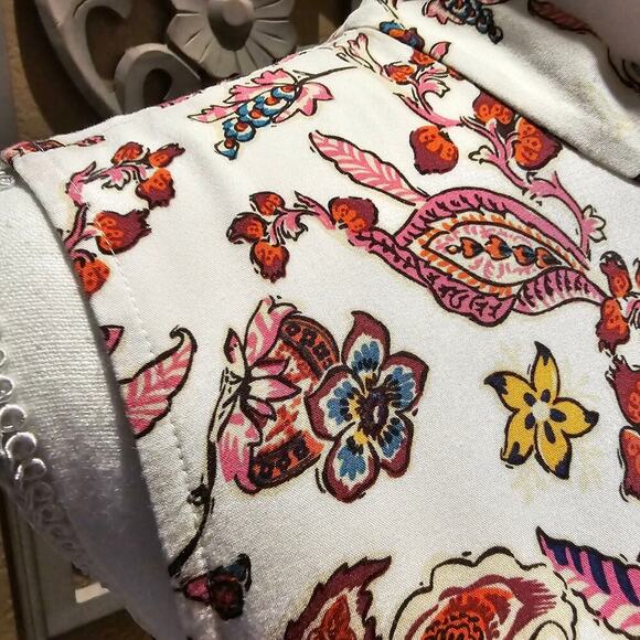 J Jill M Floral Mock Neck Tank Top Sleeveless Blouse Boho Cottagecore Romantic - Picture 6 of 9